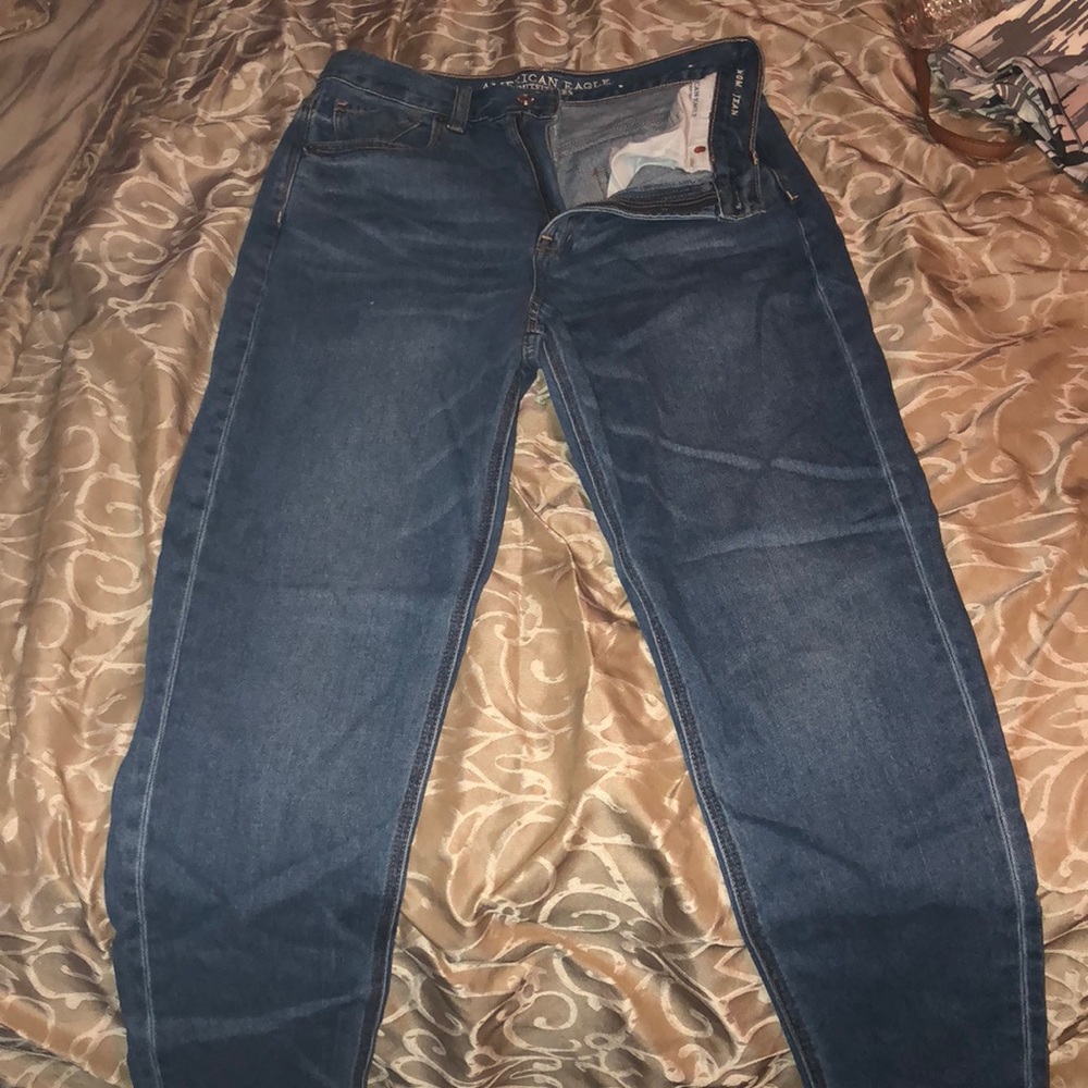 2018 NWOT AMERICAN EAGLE MOM JEAN